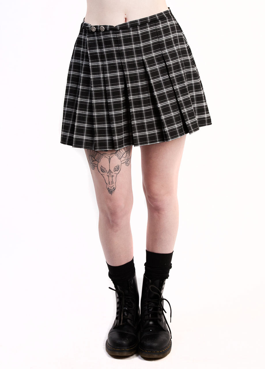 castles couture madison pleated skirt in dark grey plaid