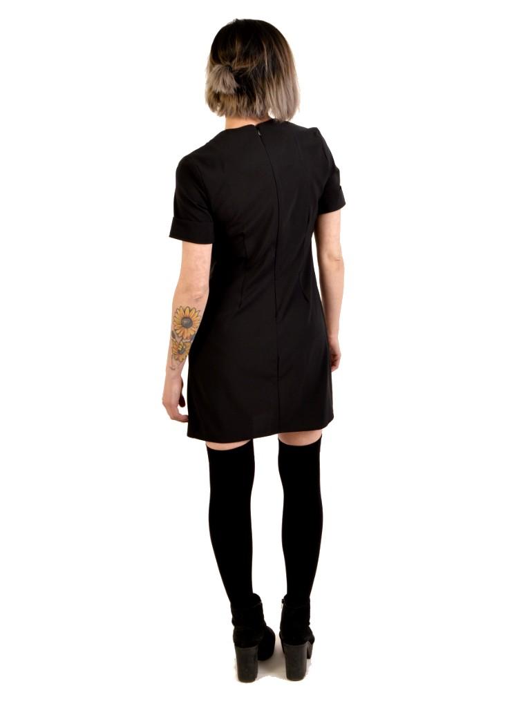 black point collar black dress