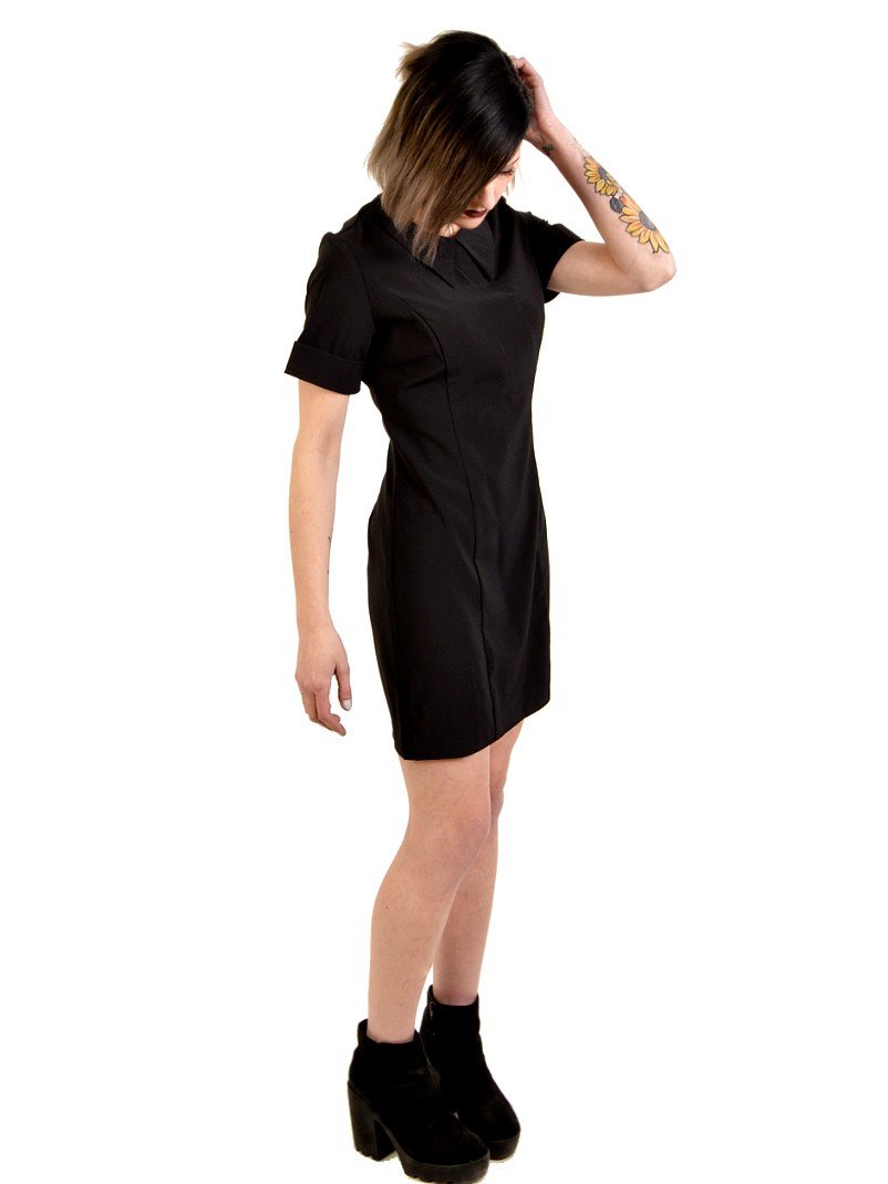 pointy collar short sleeve black dress