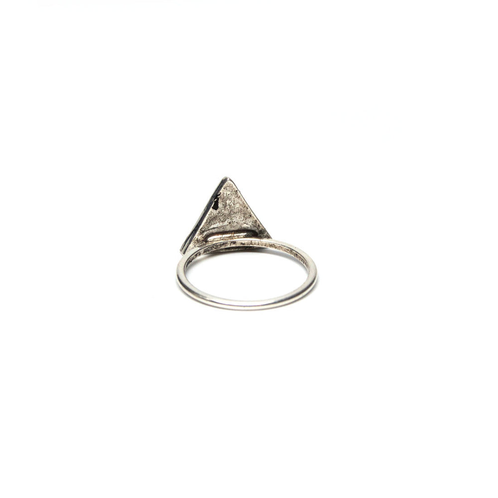 Vanessa Mooney The Realms Triangle pendant ring in silver, back view